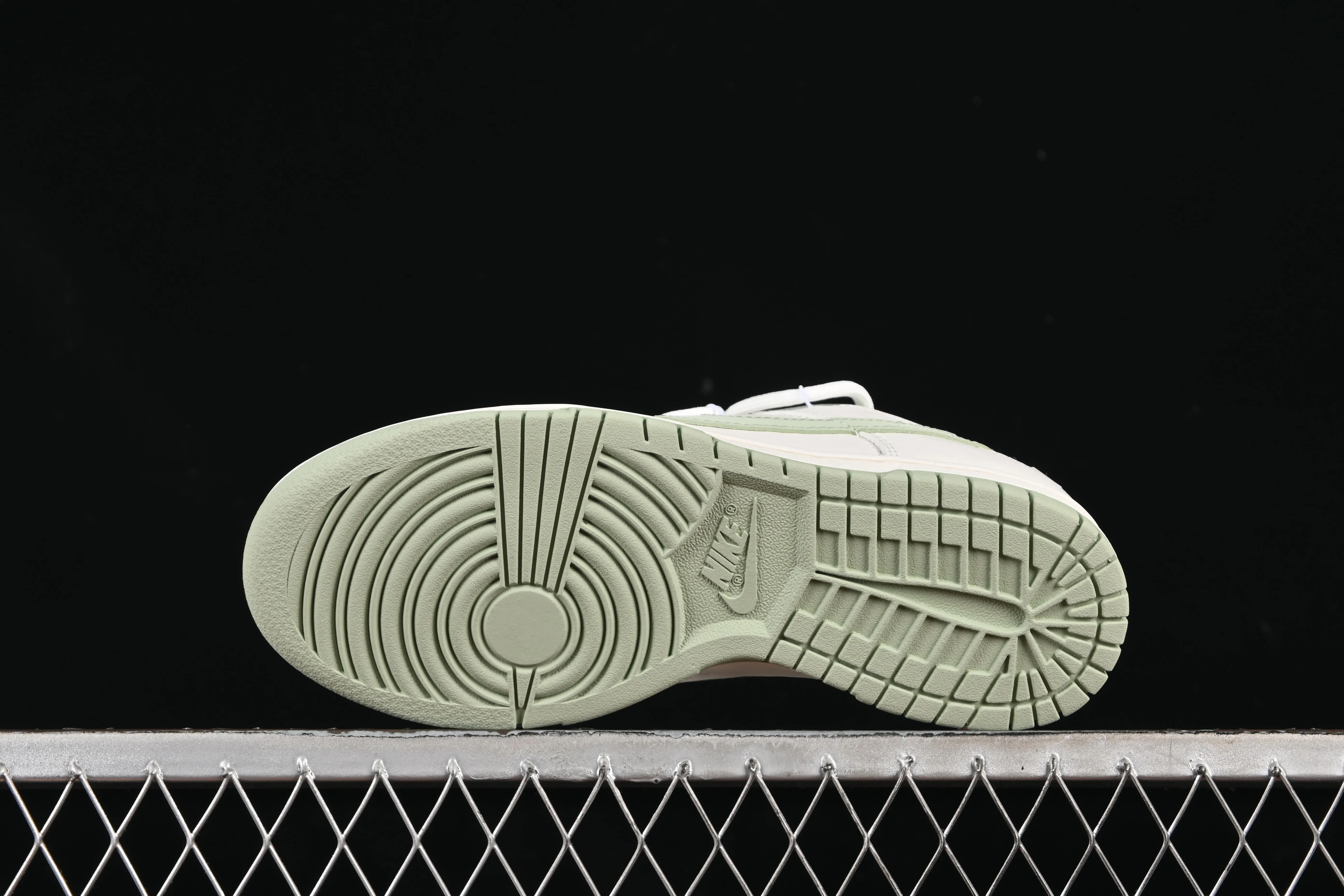 All Categories Nk SB Dunk Series Nk SB Dunk Low High-end Customized Low-top Shoes Nike SB Dunk Low "Just Do It" Straps Anniversary High-end Customized Low-top Casual Shoes WG0508-048